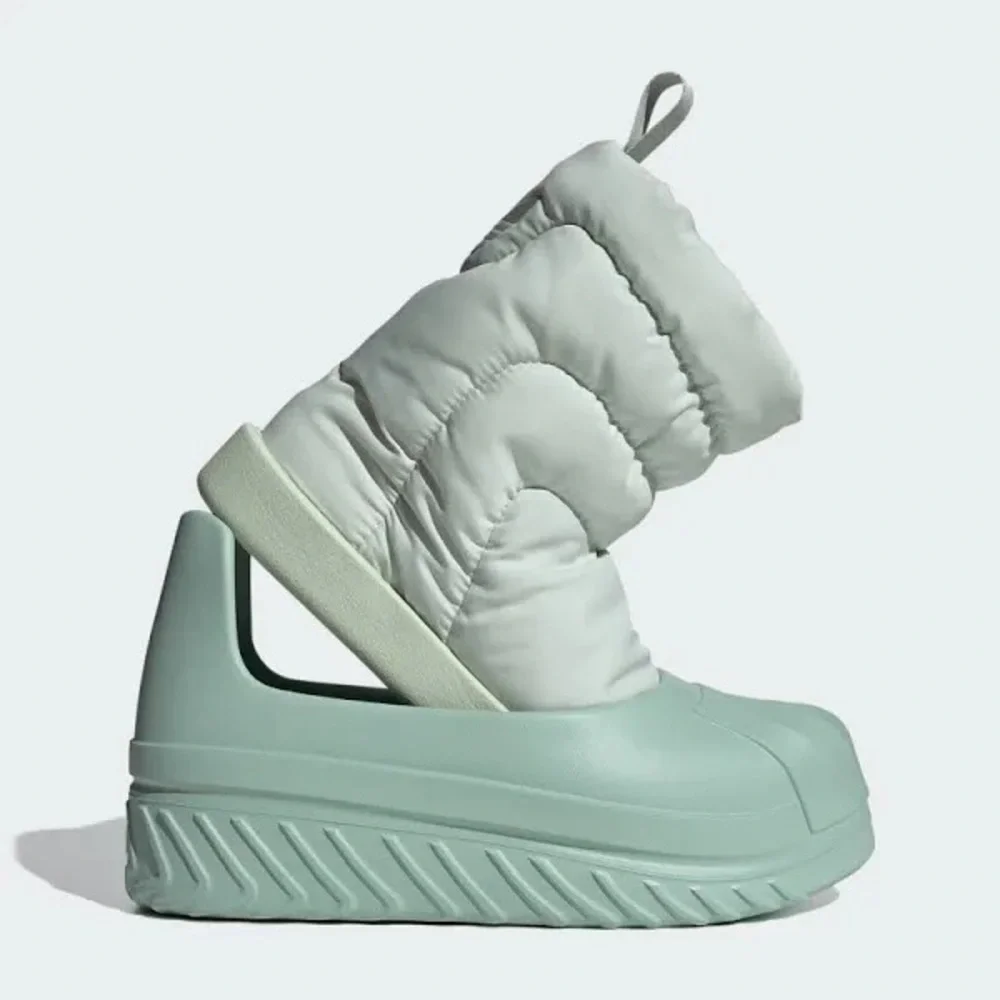 NWOB Adidas AdiFOM Superstar Women’s Linen Green Winter Boot Sz 5.5